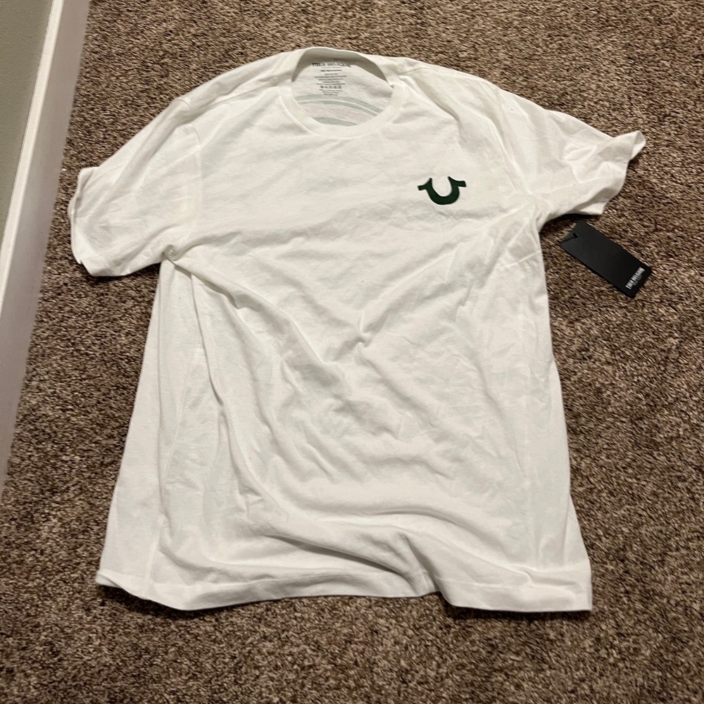 TRUE RELIGION NEW TEE SHIRT. nwt.